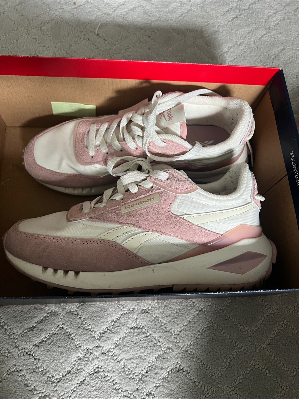 Reebok Women's shoe Forte racers pink cream suede size 7